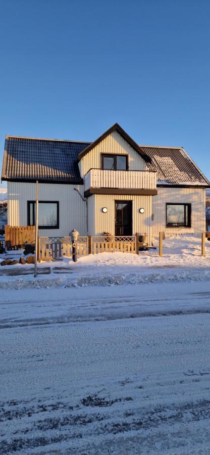 Cute House In A Cute Icelandic Village Hvammstangi Exteriér fotografie